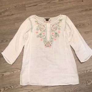 Eddie Bauer White embroidered tunic NWOT